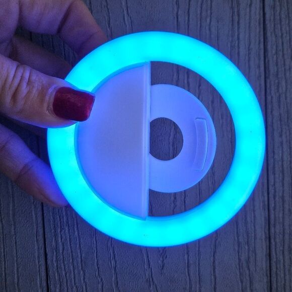 BOWER Phone selfie circle ring light, preloved no box - Picture 6 of 16